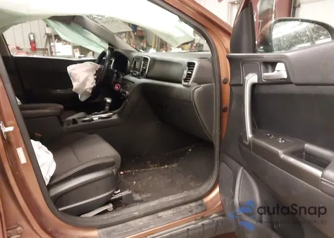 2018 Kia Sportage Lx z USA, uszkodzony, nr VIN KNDPMCAC0J7303995